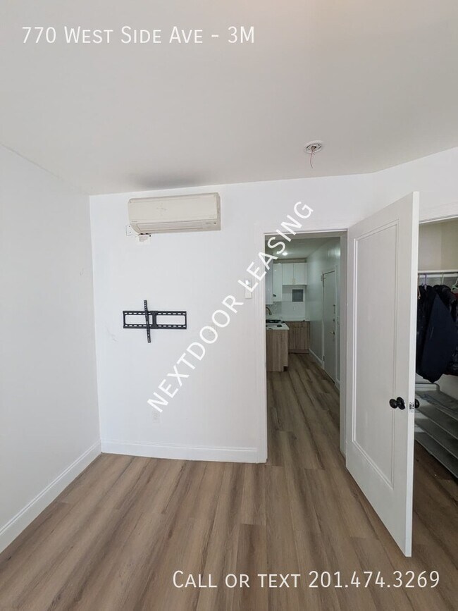 Photo - 770 West Side Ave Unidad 3M