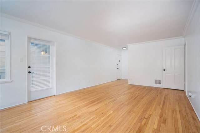 Photo - 265 N Swall Dr