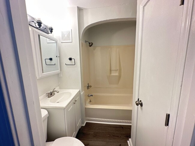 Photo - 2 Bedroom Unit Close to Downtown Unit 15A Fletcher