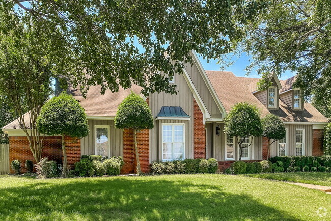 Building Photo - 1825 Pecan Ridge N Rental