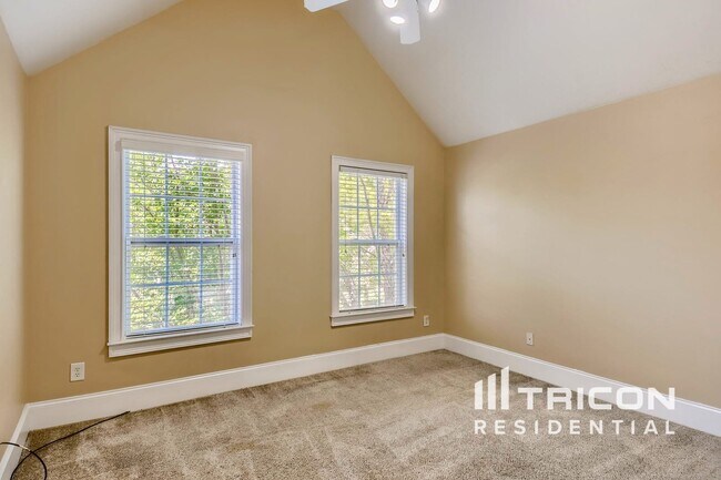 Photo - 434 Grandiflora Dr