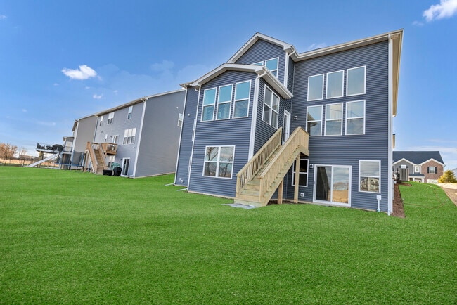 Photo - 668 Branson Dr