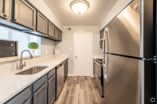 Building Photo - BellaVista Rental