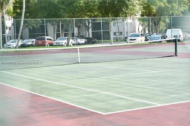 Photo - 8520 SW 133rd Avenue Rd Unidad 119