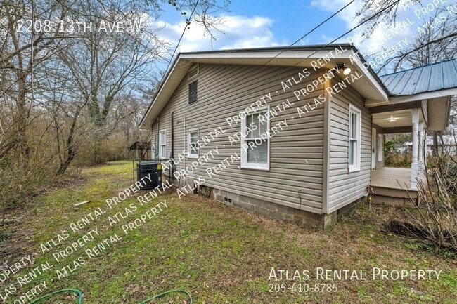 Photo - 2208 13th Ave W