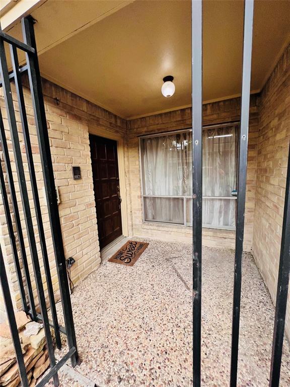 Photo - 124 Old Bridge Lake St