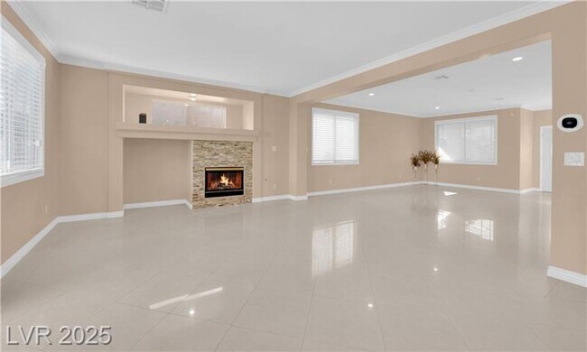 Photo - Elegant and Spacious 5Bed/3Bath home nestl...