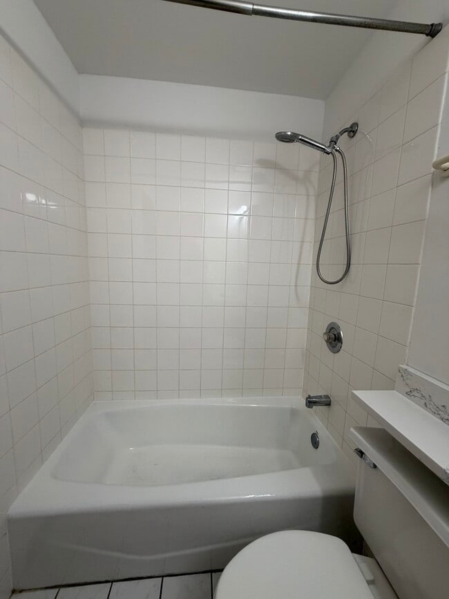 Photo - 628 W Patterson Ave