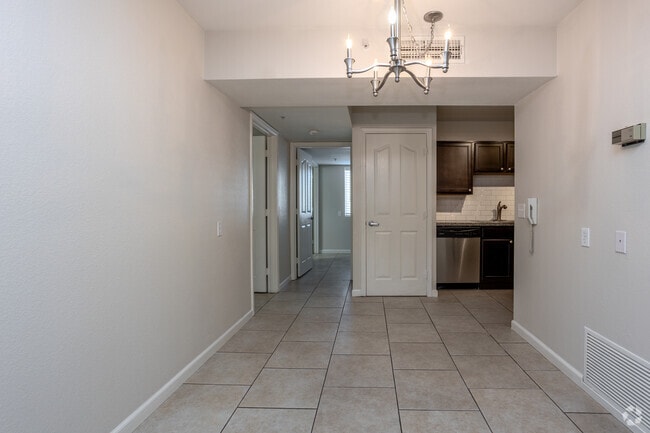 2HAB, 2BA - 820 ft² - Riata Court Apartments