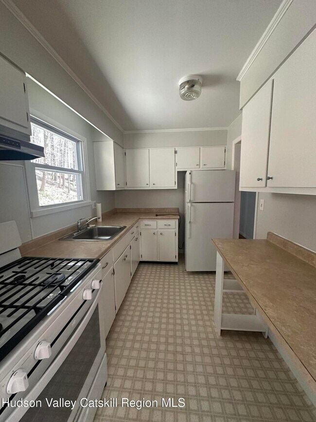 Photo - 694 Dugway Rd