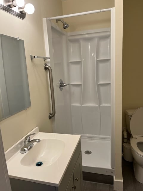 Bathroom - 1106 N Maple St Unit B