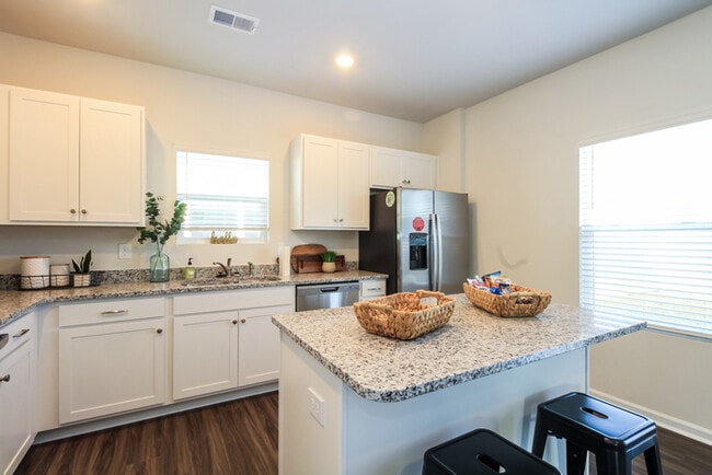 Photo - 324 Augustine Dr