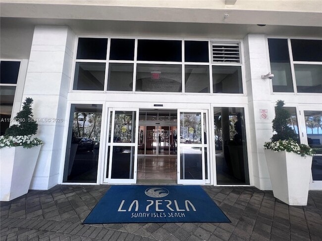16699 Collins Ave Unit 3009
