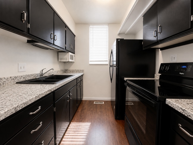 Photo - West Valley Condo with Prime Location in West Valley!