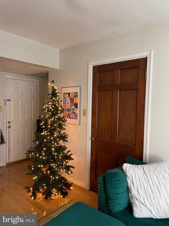 Building Photo - 1813 Key Blvd Unit 10540