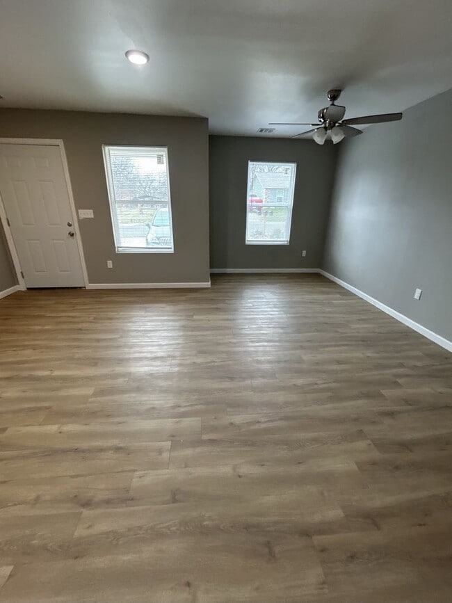 Photo - 714 Columbus St Unidad 714 N Columbus Street -  B