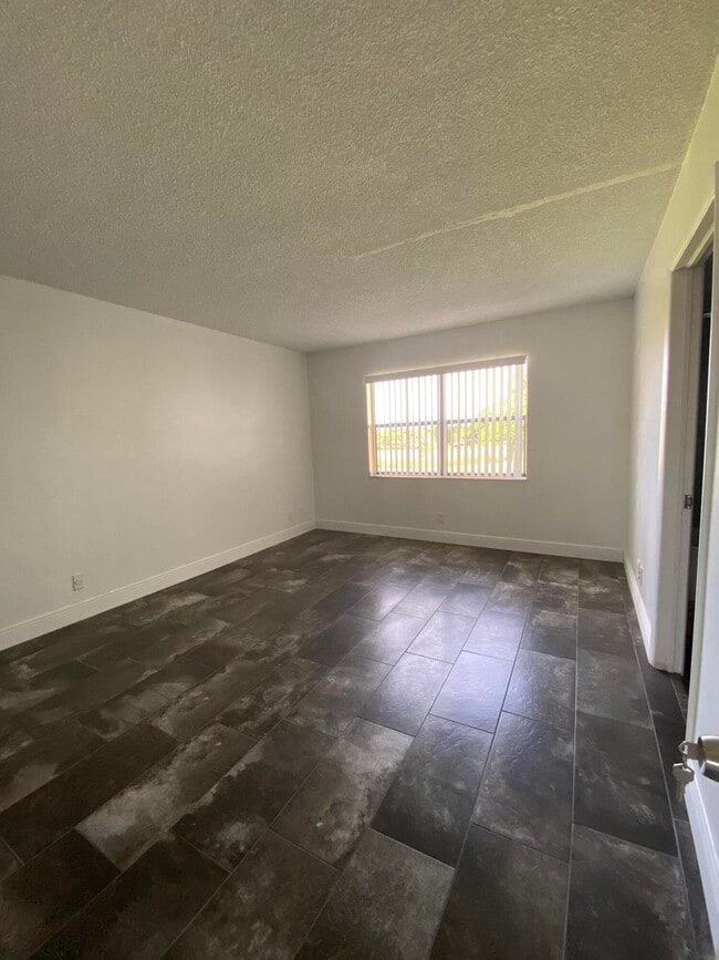 Photo - 9355 SW 8th St Unit 305