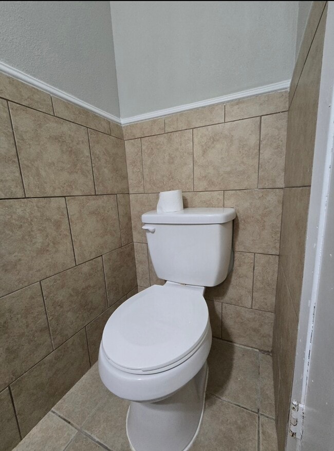 Photo - 7455 Calder Ave