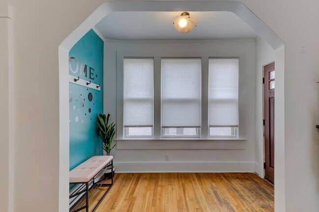 Photo - 2030 Young Ave