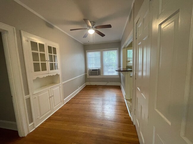 Photo - Charming Down Stairs Apartment In South Highland