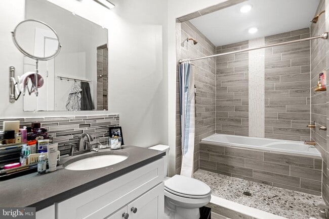 Photo - 1227 N Franklin St