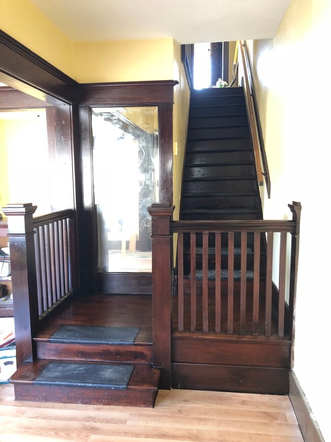 Photo - 235 S 6th St