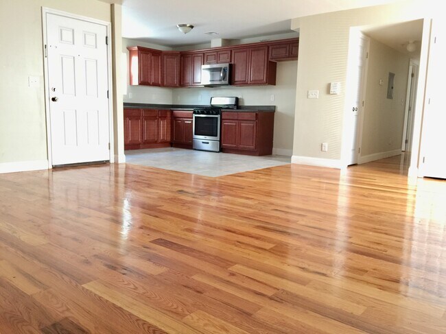 Photo - 270 S 20th St