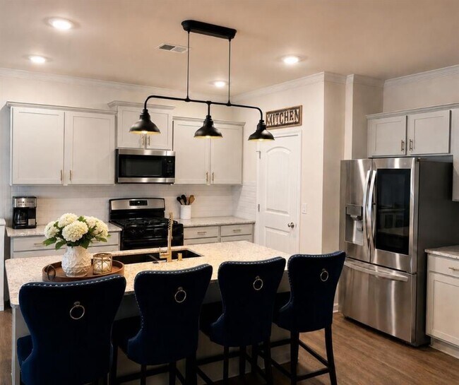 Photo - 183 Durana Way