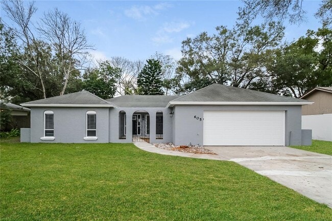 Photo - 605 Crosby Dr