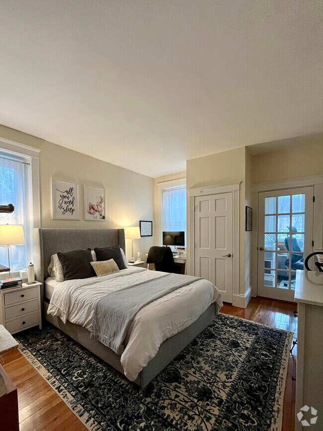 Building Photo - 66 Marshal St Unit 6 Rental