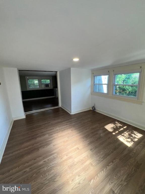 Photo - 1433 Manley Rd