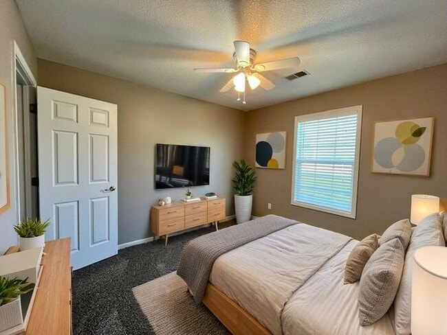 Photo - AFFORDABLE, SPACIOUS RANCH STYLE DUPLEX IN RAYMORE!