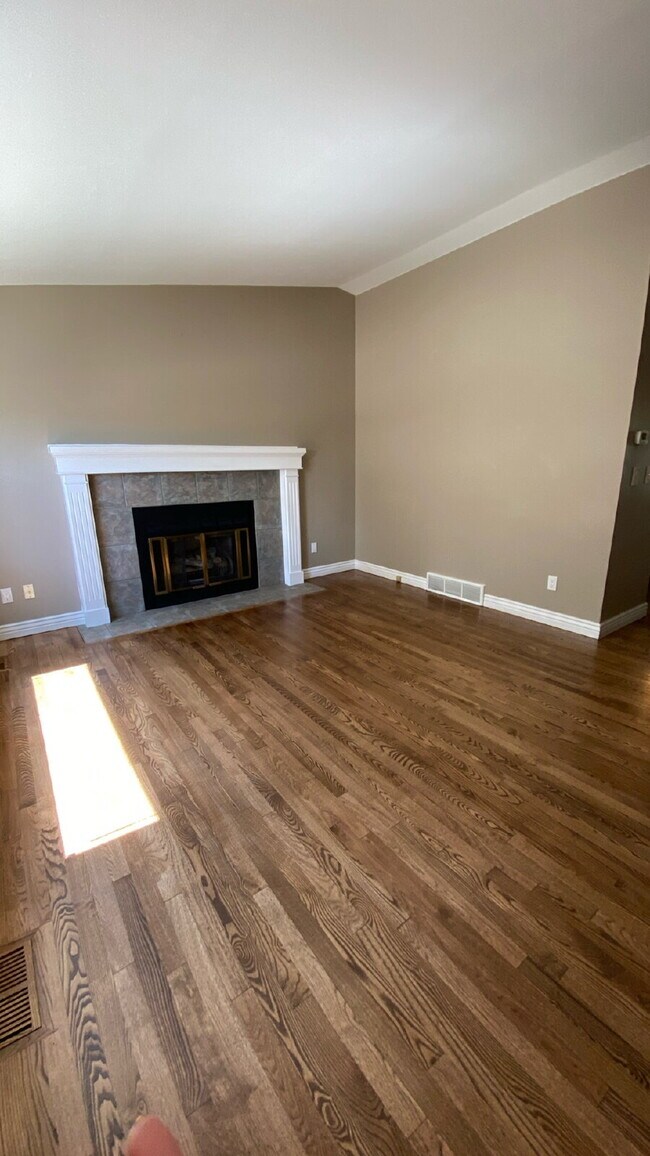 Photo - Westside White Buffalo