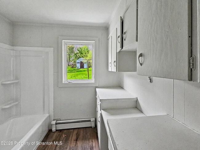 Photo - 949 Carmalt St