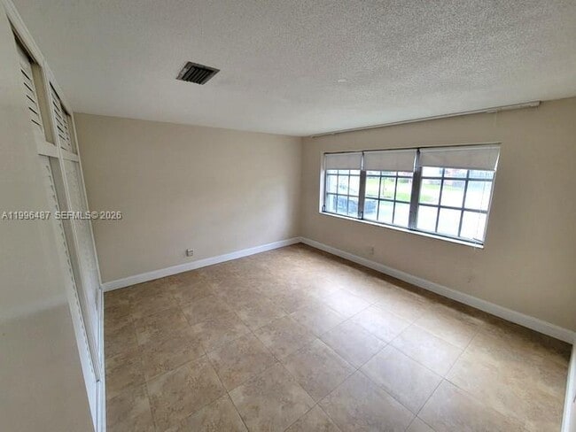 Photo - 1431 S 14th Ave Unit 114