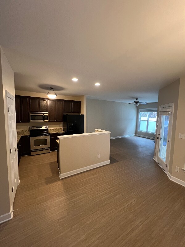 Photo - 1905 Fieldhouse Ave