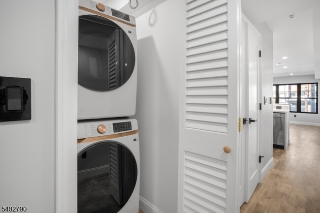 Photo - 479 15th Ave