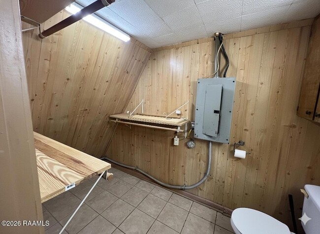 Photo - 547 E Pont Des Mouton Rd