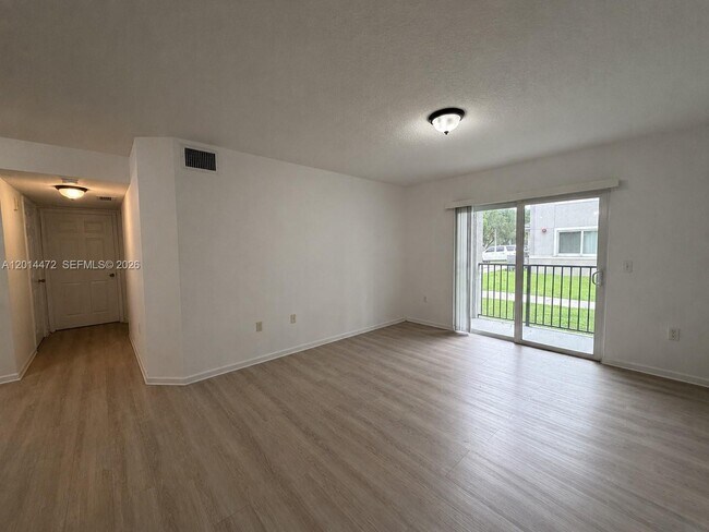 Photo - 15410 SW 284th St Unidad 8102
