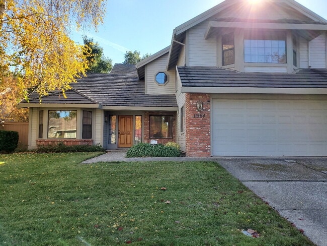 Photo - "Spacious 4-Bed, 3-Bath Oasis in Gold Rive...