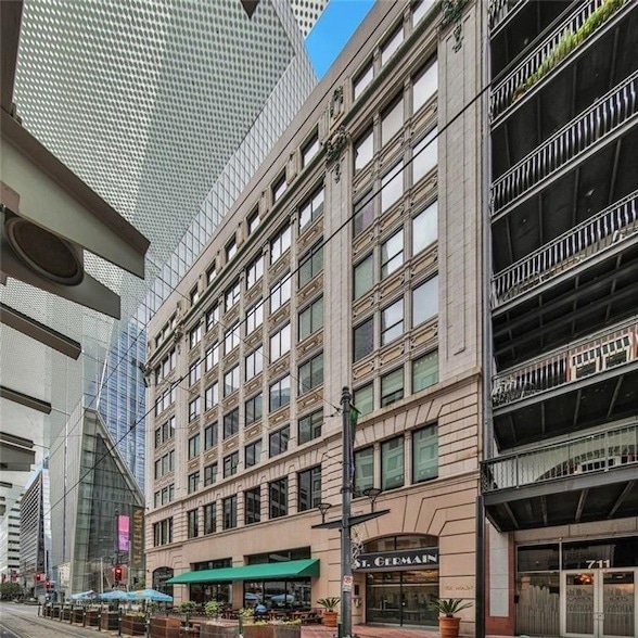 Photo - 705 Main St Unidad 610