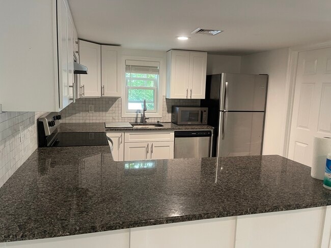 Photo - 17 Eastbrook Ln