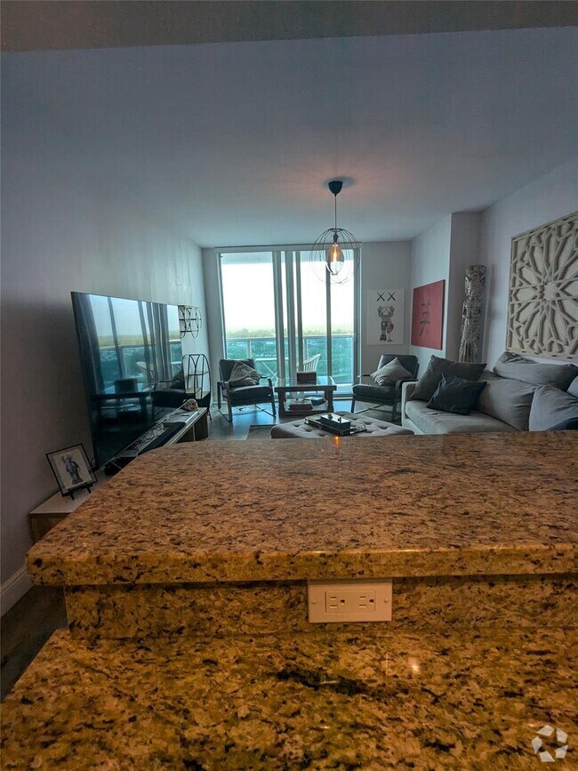 Building Photo - 2681 N Flamingo Rd Unit 1904 Rental
