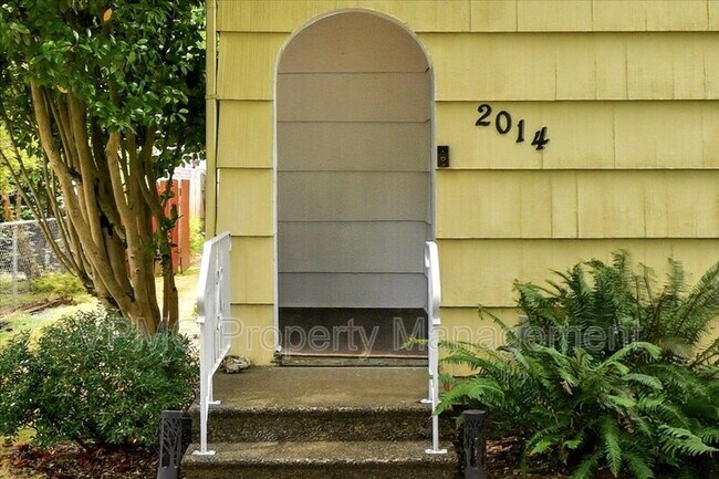 Photo - 2014 E Street
