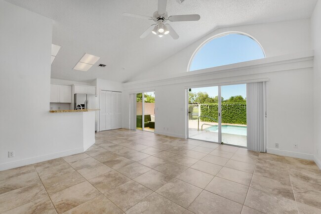 Photo - 4355 Leicester Ct