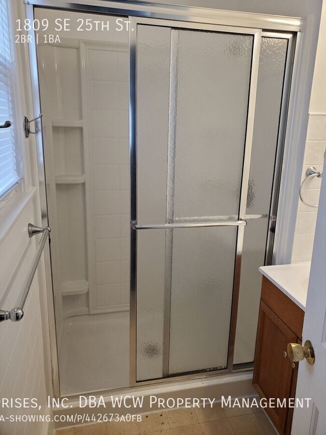 Photo - 1809 SE 25th St