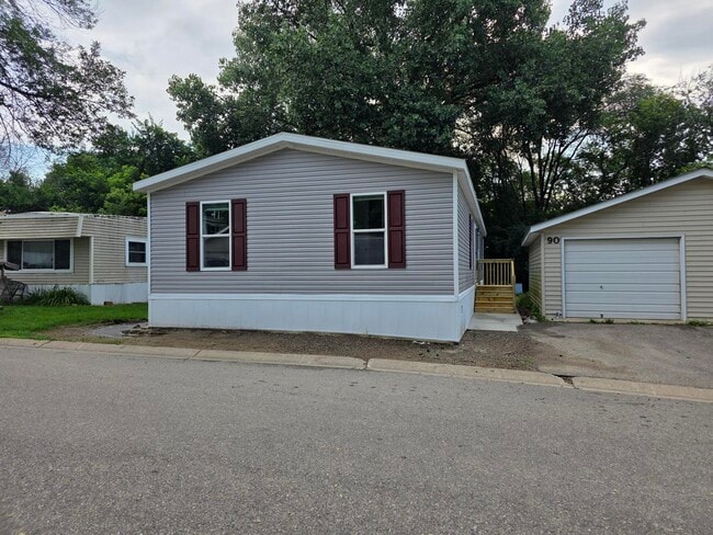Photo - 90 Thomas Ln