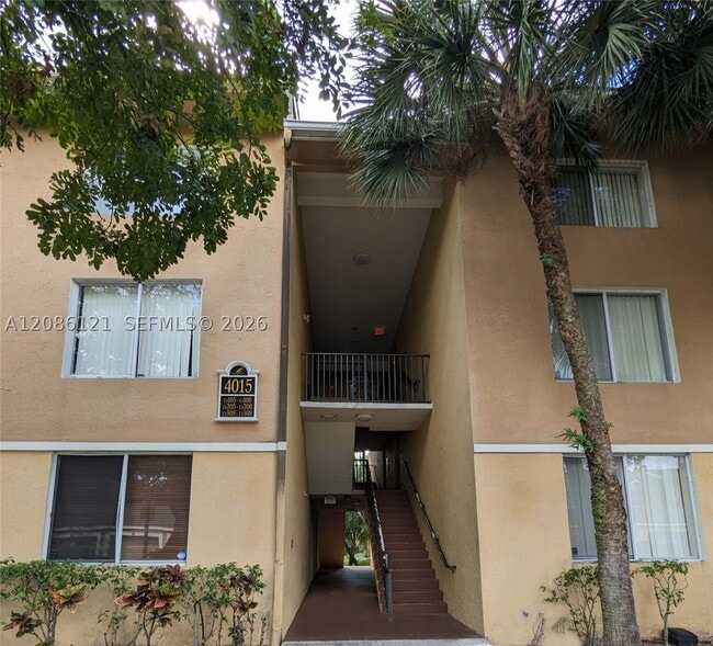 Building Photo - 4015 W McNab Rd Unit D308