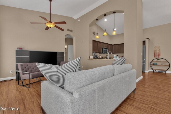 Photo - 1138 E Amberwood Dr