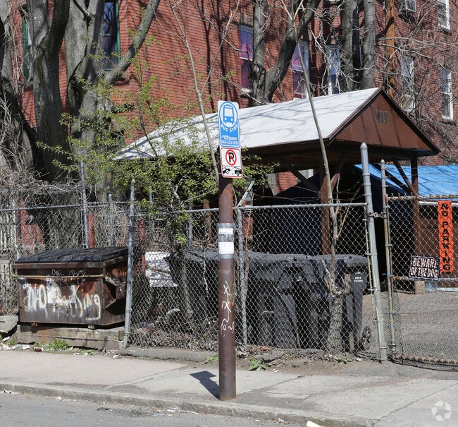 Photo - 670-676 Broad St / Jess Properties, LLC